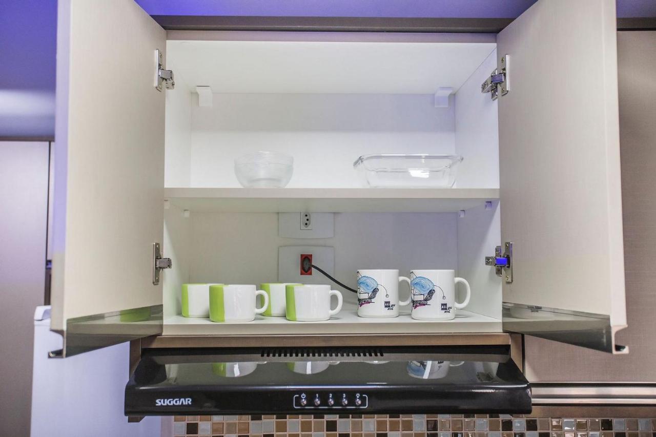 Studio Completo Com Escritorio - All1218 Curitiba Eksteriør bilde